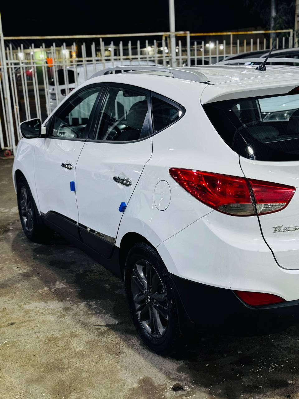 السلام عليكم
توسان ٢٠١٤ شكل ١٥ خليجي بغداد بدون صبغ
محرك 2000.. ماشيه ٩٨ الف... تبريد قطعتين
اشاير مري.. مري شفط... كاميرا.. فور ويل
مكان السياره صلاح الدين بلد.. السعر ١٤٥
***********
