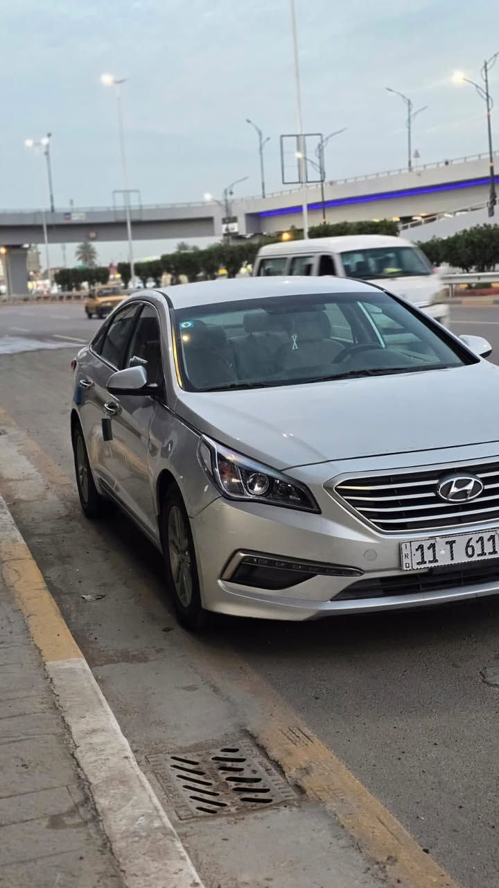 سلام عليكم سوناتا موديل 2015 وارد أمريكي بيها بابتين امبدل  والصبغ جاملغ خلفي بدون دواخل المحرك 2400 المواصفات شاشة كامرة خلفية تثبيت سرعة السيارة جاهزة من كير مكينة تبريد صدر العنوان : بغداد الحرية البستان للاستفسار الاتصال على الرقم التالي *********** يوجد واتساب
