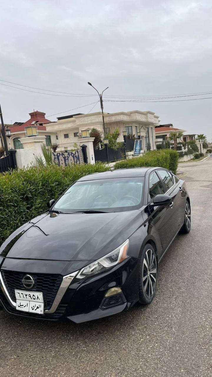 2019 نیسان ئالتیما  مواسەفات RS 
گێر و مەکینە و تەبرید هەمووی بێکێشەیە بەشەرتە 
تەحویل و غەرامە بەشەرت 126 هەزار کم رۆیشتیە ئێرباگ نەتەقیە بیلادیە پێش و دوای کەپسە  2 پارچە و نیو بۆیاغە  بۆیاغە بۆنید و چاملغ سایەق و  چاملغی دوای سایەق نیوەی بۆیاغە بێ ناوگرتن  رەقەم شاسیم دانایە   پێش و پشتی کەپسە نرخ  135
 وەتسئاپ و ڤایبەریش هەیە ***********
*********** أربيل, العراق
