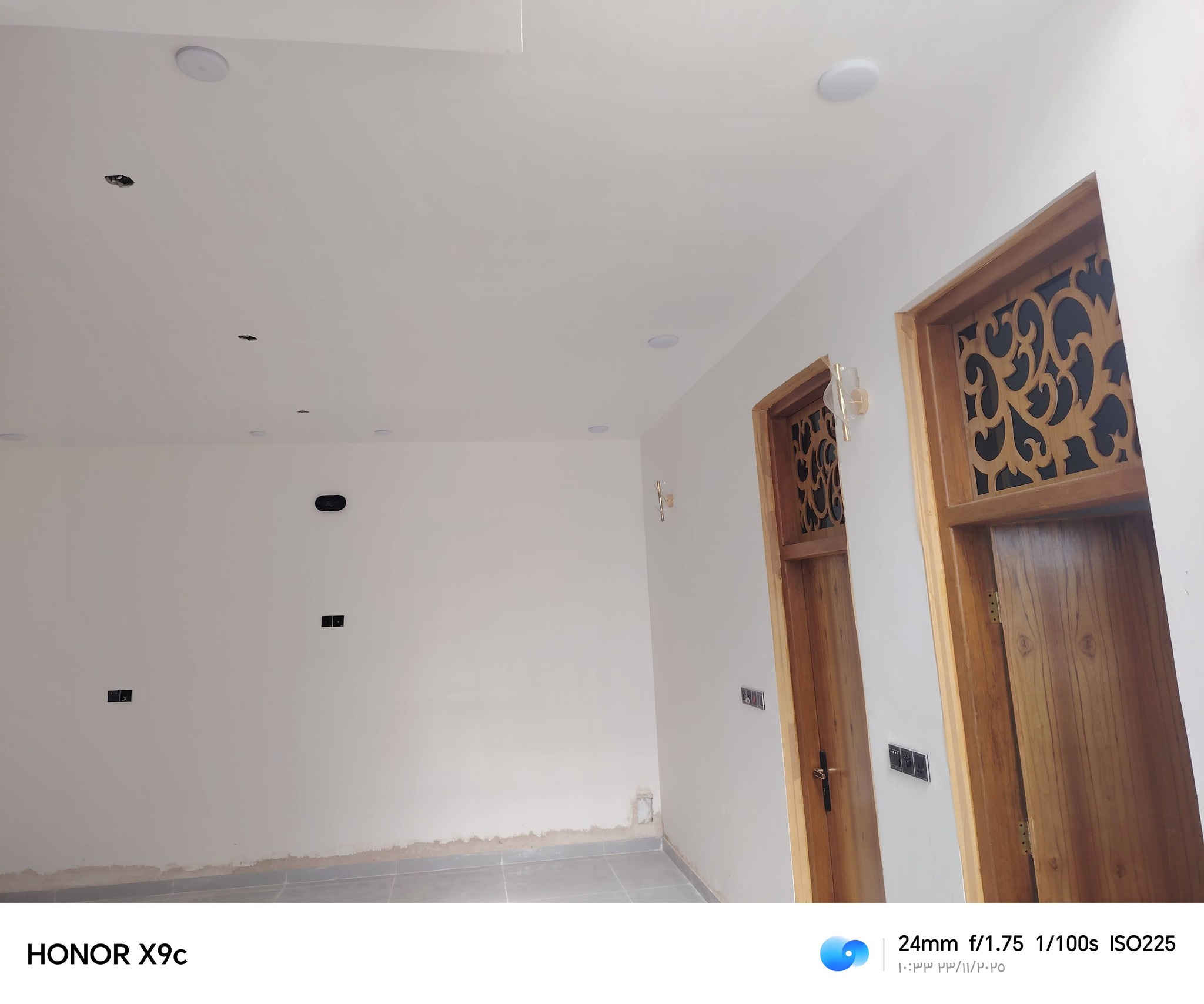 بيت للبيع المساحه ٣٧٥ حي الجامعة خلف المفوضية المجمع القريب حي الصناعي بسمي زراعي الاتصال على الرقم ***********
