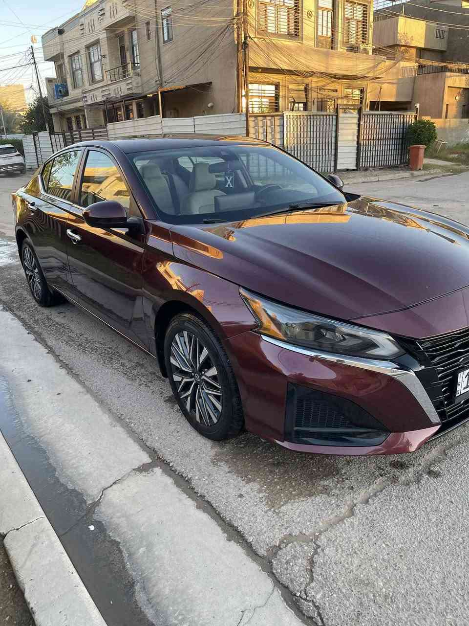 السلام عليكم ورحمة الله وبركاتة
نيسان التيما موديل 2023 فئة الSV PLUS
ماشية 69370 كيلو بالضبط
السياره فل اوبشن معروف داخل ابيض حادث قطعة وحدة فقط تبدلت  وانصبغت السياره بدون نوااااقص
كل اوبشناتها شغاله
دهن كير جديد صدر جديد بيها ايرباكات راجعات سستم بس مشتغل كلوب يخص الدركة
الاحزمة شغالة تقفل مو مكسوره لون برغندي مميز
السعر 158 وبي مجال للشراي 
رقم بغداد تحويل وكالة حاظر
مكانها حي الخضراء 
***********
