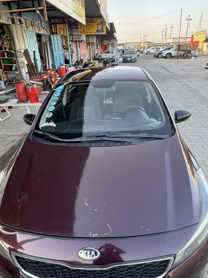 اسلام عليكم كيا فورتي 2017 أمريكيه حادثه مال امريكا  قبل اجنطه بس من لاسفل ضربه بصيطه بيهه 5 قطع صبغ بس أبيع حزام  مكينه صارلهه شهر شاده حاويه اتبريد عوزه بس غاز طار من بدلت المكينه اصدر 80 بل 100 تخم تاير منضومت زنون باتري جديد منضومت الماء كلهه جديده  اسياره بل كوت ترهم مراوس حسب القناعه اسعر (105) او بيهه مجال لاستفسار (***********)
