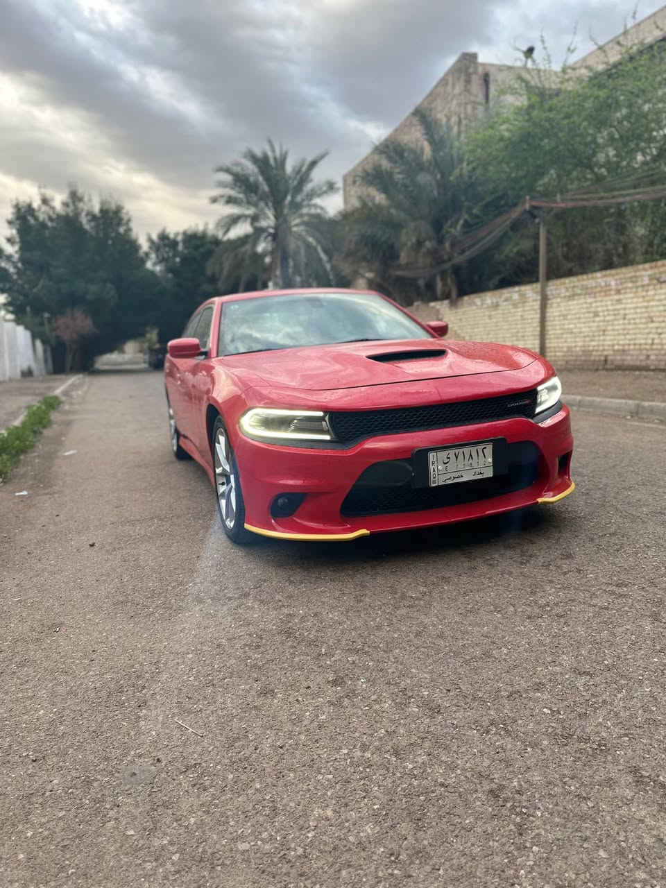 CHARGER GT - SUPER TRACK PAK .
جارجر GT . 
الموديل : 2021 . (خليجي وكالة هارلم ) . 
المحرك : V6.  3.6L . 
العداد 57 km
مكفولة 
المواصفات :
* شاشه كبيرة مع نظام ملاحة نفكيشن GPS .
* الشاشة مع اوپشنات SRT . 
* سستم صوت الپاين مع سماعات پريميوم .
* ويل RT قياس 20 انج . 
* فتحت سقف (سلايد) . 
* مقاعد جلد رياضية . 
* مقعد السائق كهربائي . 
* حساسات خلفية . 
* تشغيل عن بعد . 
* ستيرن كهربائي . 
* تدفئة ستيرن . 
* محدد سرعة . 
* تلفون بلوتوث . 
* كاميرا خلفية .
* مرايا متحسسة للاضاءة العالية .
* كير شفتر بالستيرن . 
* دخول ذكي (بصمة) .
* ⁠كامرة خلفية 
* ⁠كت كامل SRT
* ⁠المصابيح الامامية LED
* ⁠حساسات خلفية
* ⁠كير شفتر بالستيرن 
المكان صليخ ال 600     
***********
رقم الماني بغداد بأسمي السيارة تحويل اي وقت سنوية نافذة
سيارة مكفولة من جميع النواحي مكينة كير تبريد صدر اي شيء مكفول سيارة خاصة استخدام شخصي
تبديل دهن فلاتر تحديثات كلها داخل شركة هارلم
325 السعر
