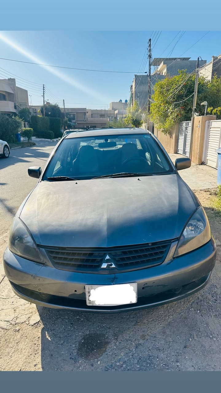 لانسر للبيع موديل 2005 امريكي أوتماتيك محرك وكير مكفول صدر يحتاجله ترتيب جام كهربائي كله شغال داخل نظيف شاشة وكامرة السيارة عليها ادامة نوزلات جديدة فيت بم لايت زنون شمسي  بيها سستم صوت مرتب سعرها 68 وبيها مجال بسيط مكاني بغداد حي الخضراء ***********
