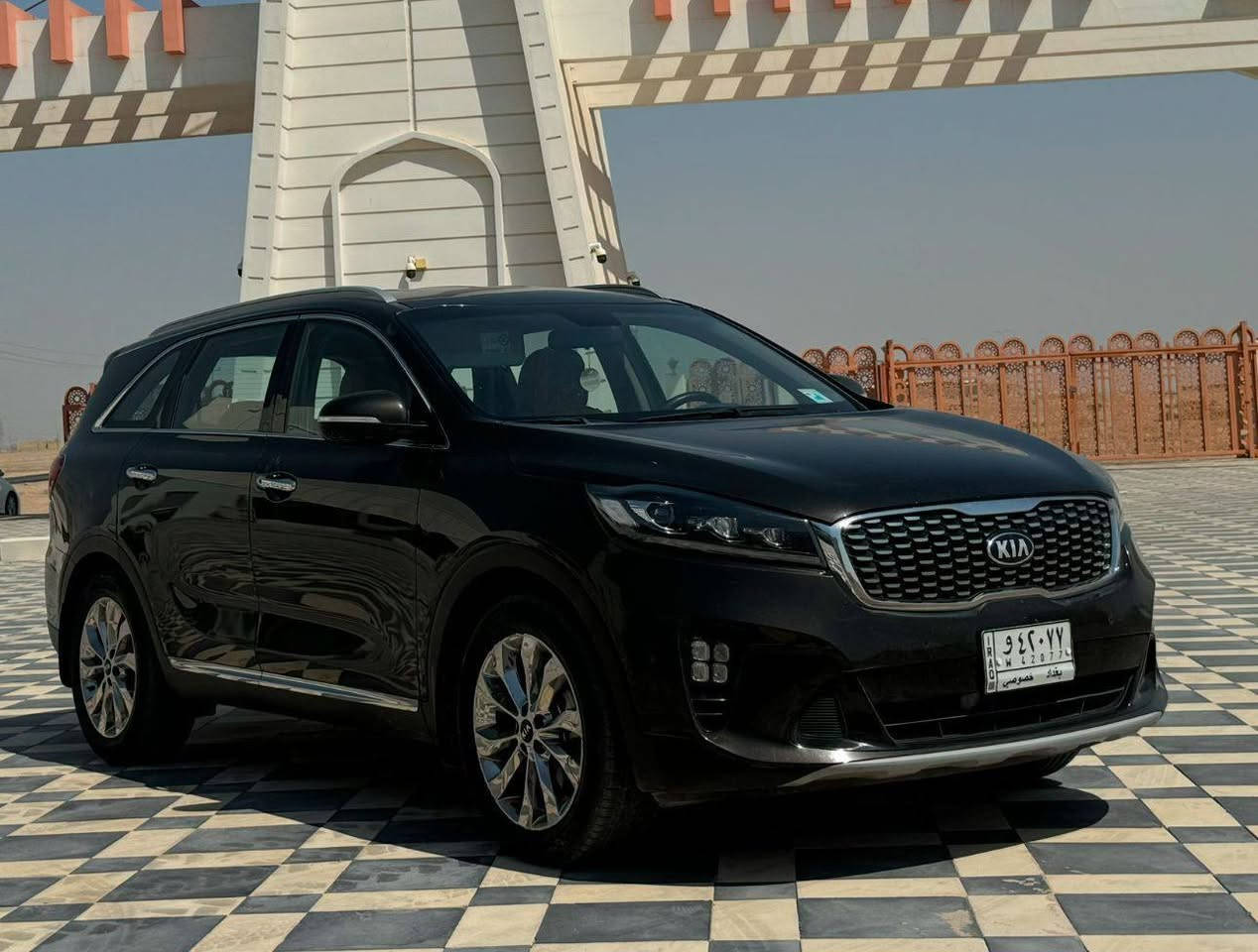 أللهم صل على محمد وآل محمد الطيبين الطاهرين 
كيا سورنتو 2020 خليجي رقم بغداد مكفوله كفاله عامه من الحوادث عدا شخط بالباب الخلفي تم اصلاحه
✅ 7 راكب مع كشنات جلد 
✅ صندوك كهرباء
✅ اشاير ترحيب بلمرايه 
✅ كشاف ولايت led 
✅ بك لايت led 
✅ مرايه شفط
✅جنطة كهرباء 
✅ ويل كب نيكل 
✅ حساس امامي خلفي جانبي 
✅ 3 قطع تبريد 
✅ كلمة سورنتو بلدواسه
✅ اربعه انظمه قياده 
✅ يو اس بي
✅ بردات بلادية 
✅ فول تحكم ستيرن 
✅ كشنات كهرباء
✅شاشة كبيره
✅قماره حديد
✅ كامرات دواره 
‏✅ صدر جديد كير مكينة تبريد كلة جديد ومكفول إدامة 
✅ V6 ستة سلندر 3500 
جاهزة بدون اي نقص
رقم بغداد باسمي تحويل ثاني يوم مع فحص وسنوية كلة جديد سيارة جديدة بمعنى الكلمة
السيارة ماشية  117 الف كيلو حقيقي
 العنوان بغداد العامرية
السعر230 وبيها مجال بسيط 
هاتف***********
