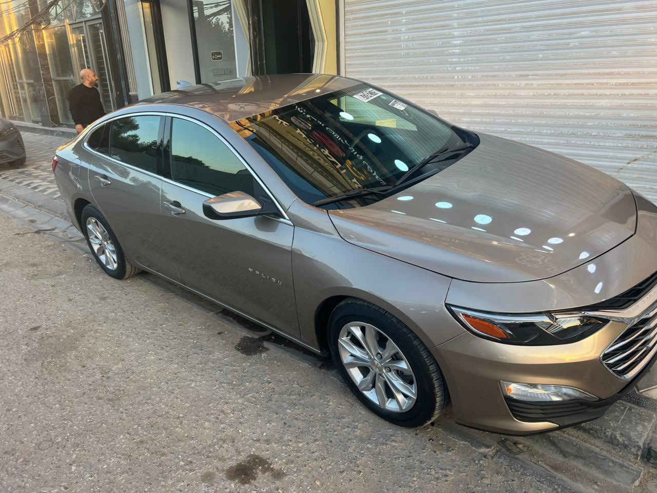 السلام عليكم لبيع موليبو LT موديل 2025 امركي بدون رقم مكان السياره بغداد السعر 135 وبيه مجال رقم الهاتف ***********
