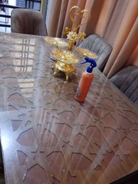 ميز • ٦كراسي • للبيع