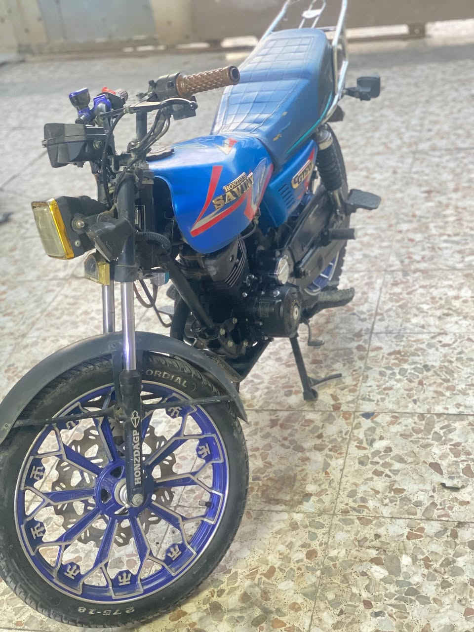 سلام عليكم ايراني سيفان للبيع موديل 2025 دراجه شغاله ومكينه مكفوله كفاله عامه لايت عالي ناصي اشاير يمنه يسره شغالات السعر 650 الف وبيه مجال مكاني بغداد حي اور رقمي للتواصل ***********
