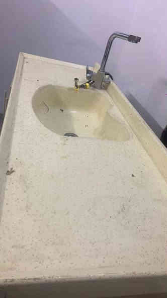 غراض للبيع المكان مدينة الصدر قرب الاوزدي 
الكاونتر ب٢٥٠

الطباخ ب١٠٠ 

الثلاجة ب١٠٠

المجمده ب١٢٠ 

للتواصل ***********
