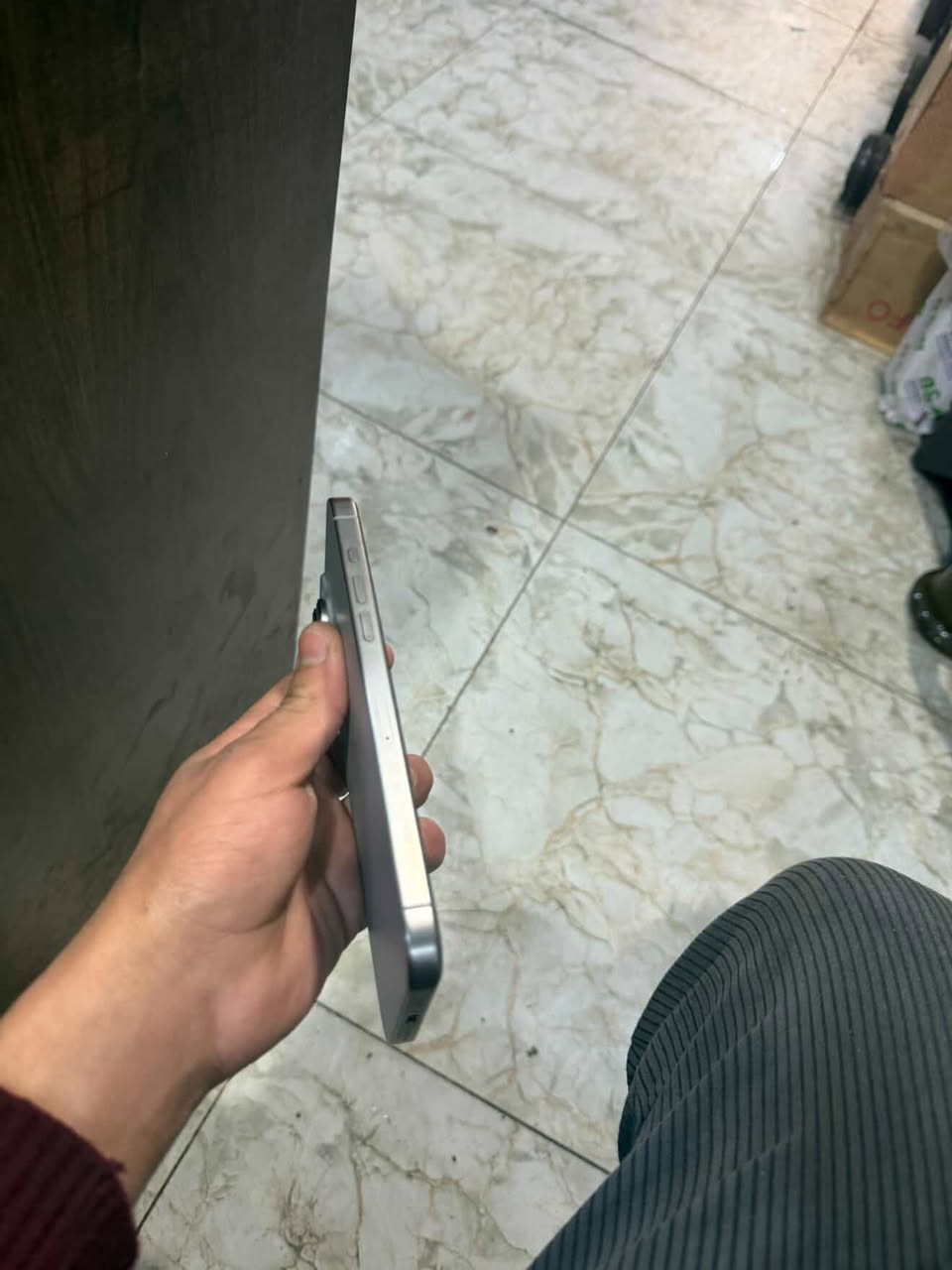 من رخصة الادمن
للبيع ايفون ١٥برو ماكس 
ذاكره ٢٥٦
بطاريا ٨٦ بلادي 
تك 
الجهاز شرط ما مفتوح ولا مصعد 
السعر مليون او ١٥٠وبي مجال للطيبين
التوصل خاص او ‭٠٧٨٦ ٦٧٣ ٣٥٤٩‬
