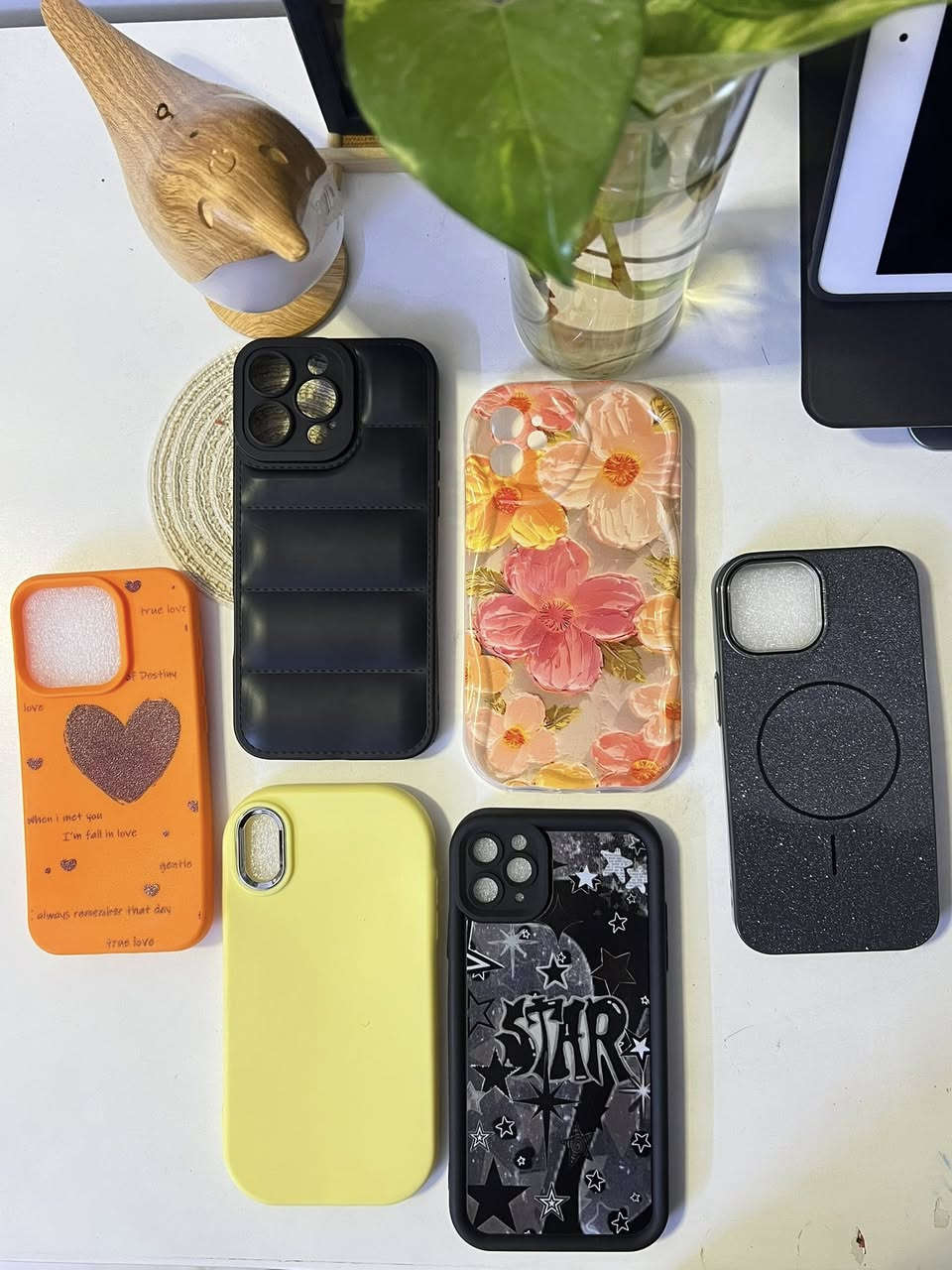 كفرات آيفون فقط 
جُمله اقل كميه 50 قطعه 🫧🩰،
سعر القطعه على الخاص: *********** 
من أيفون 7بلص إلى 16 برو ماكس متوفر
