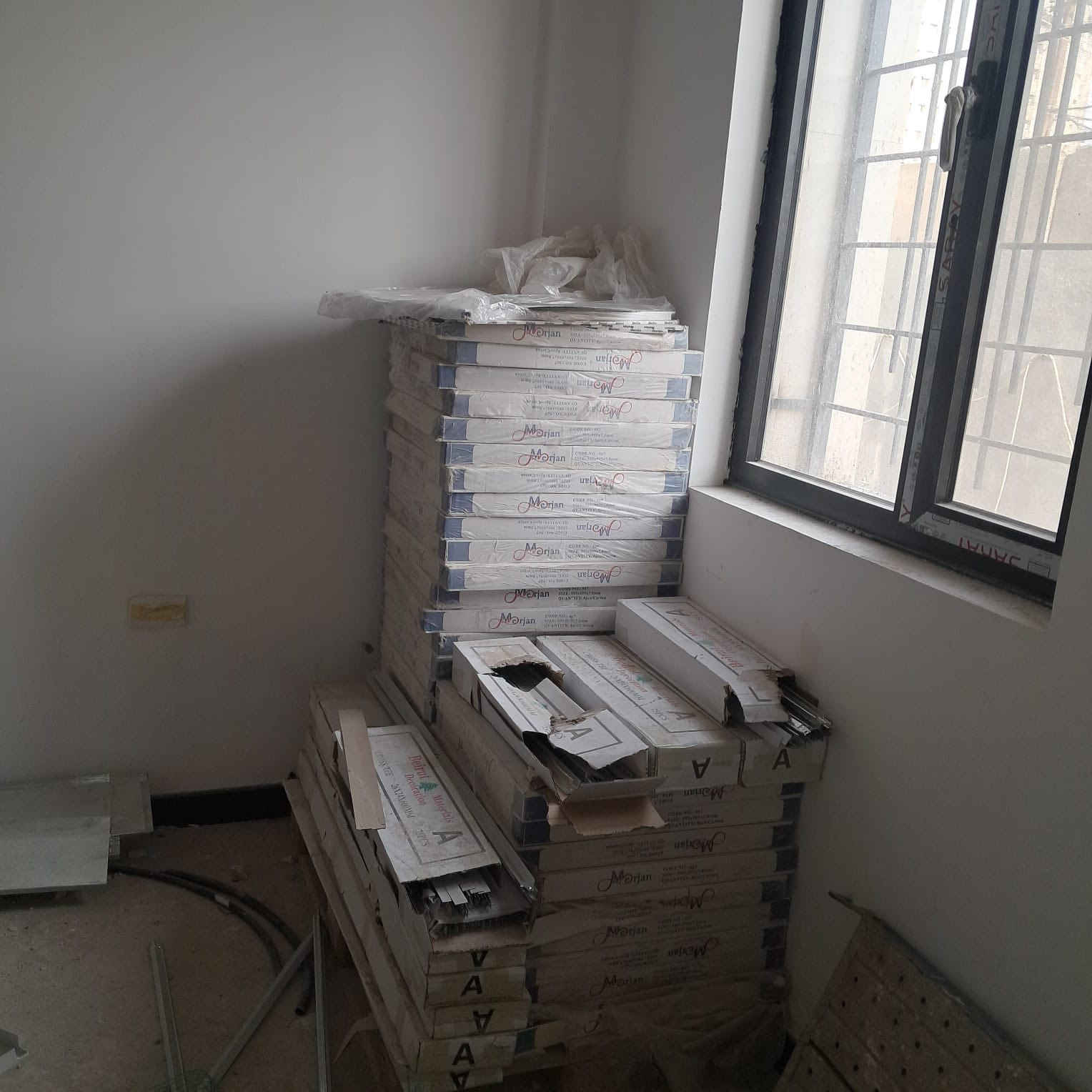 السلام عليكم سقوف ثانويه للبيع 100متر مع الحديد مالته مكاني بغداد شارع فلسطين ***********
