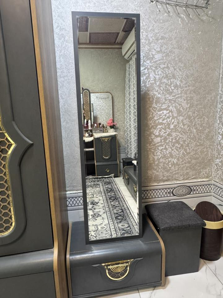 غرفة كاملة استخدام شهرين السعر 3ملايين ونص ***********
