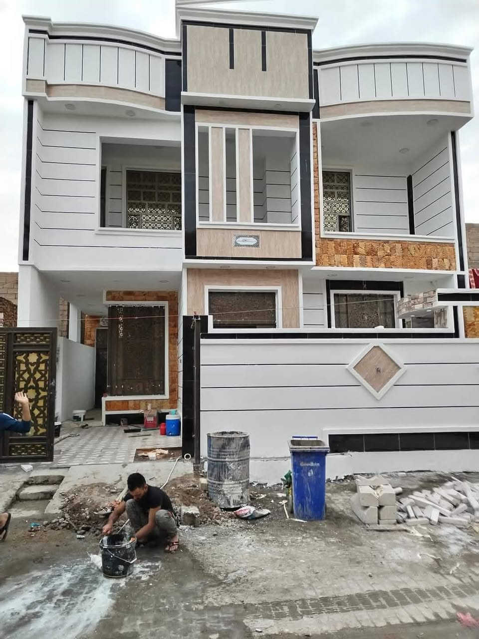 من رخصه الادمن خلفات جص وبورك ولبخ واجهيات 
شقل قطعي وعل متر الرقم )(/

***********
