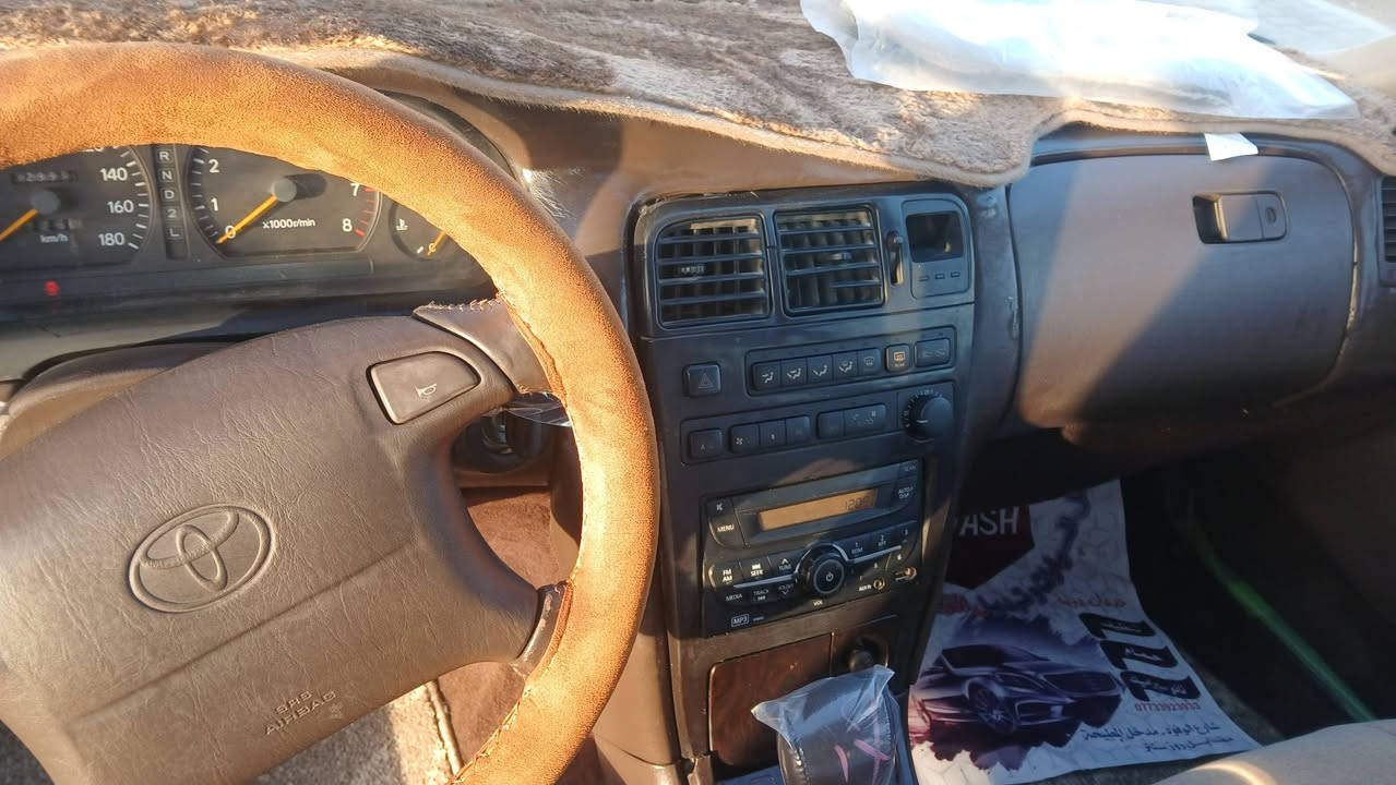 سلام عليكم سياره مارك موديل 2000 السياره مصبوغه عام السياره ضربه ما بيه ومكفوله من الكص وانقل الضربه رقم انكليزي سنويه 31  العنوان البصره الرقم *********** 
السعر 77 بيه مجال
