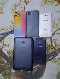 أجهزة طافية • ٥ قطع • للبيع