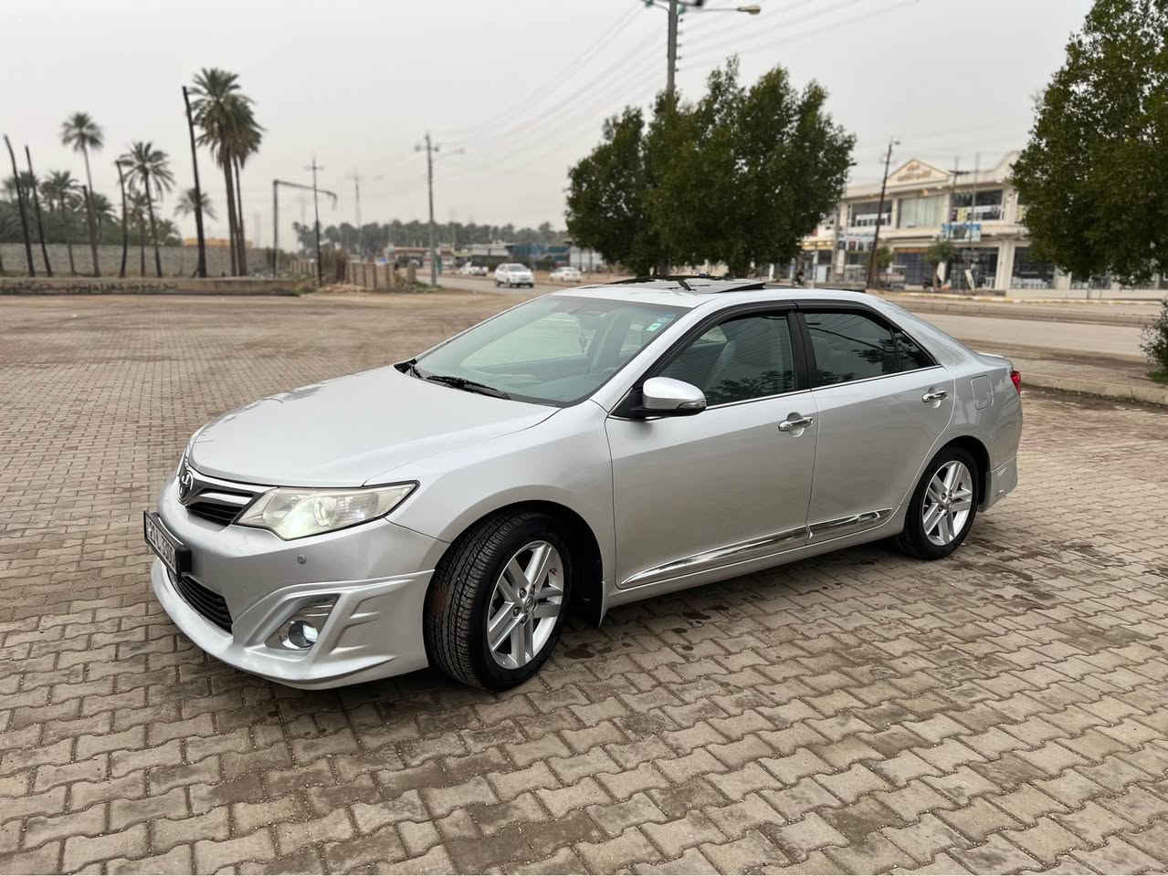 سلام عليكم 
كامري خليجي 2015 كلين تايتل 
مواصفات فول glx 
سونر مرفق مع صور 
ماشيه 139 كيلومتر 
سعر 178 وبي مجال قليل 
اي استفسار اتصل *********** خناقين, ديالى
