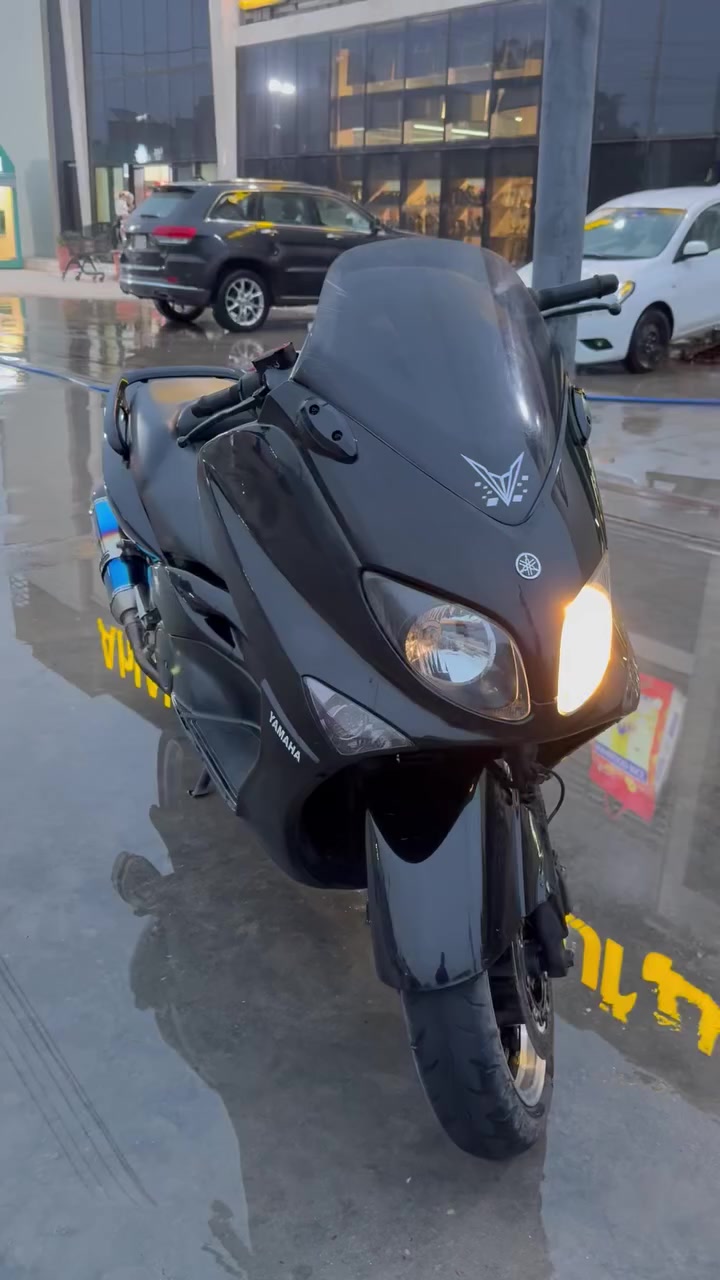 سلام عليكم تي ماكس ٢٠٠٨ نوزل دراجه خير من الله عليها كلج امامي بصمه وسبرنكه بوليني و اشاير وبك لايت لد عليها صالصنه اكرابوفچ ماشيه ٣٥ سكيورتي سويجين الدراجه شوفه عينك وبيها بس ملاحضات بسيطه مكحله للاستفسار الاتصال ''  ***********. مكاني حله نادر الثانيه
