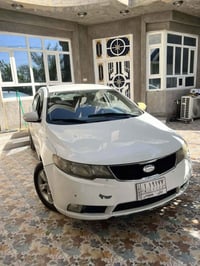 للبيع فورتي موديل ٢٠١٠ خليجي محرك ٢٠٠٠ دوش جديده السياره ماشيه ١١٤ فيه...