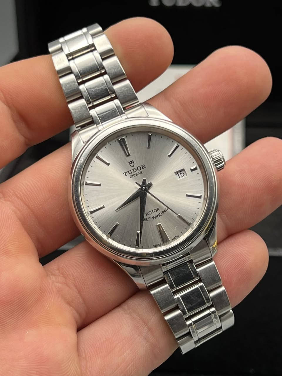 السلام عليكم ورحمة الله وبركاته 
#اعلااااااااان #مزاااااااااد
اخوان الكرام التقيكم اليوم الساعة #التاسعة ونصف #مساءا من على صفحتي الشخصية ببث مباشر لبيع الساعات #الخفيف و #الوسط و #الثقيل ... فقرة #الصفر موجودة واوامر بيع #جدا_طيبة 
يرجى مشاركة المنشور وارسال الاعتماد من الآن ... اتشرف بحضوركم وحياكم الله


**إذا كنت صاحب هذا الإعلان وتريد حذفه لأي سبب، رجاءا أرسل رسالة إلى الدعم الفني**