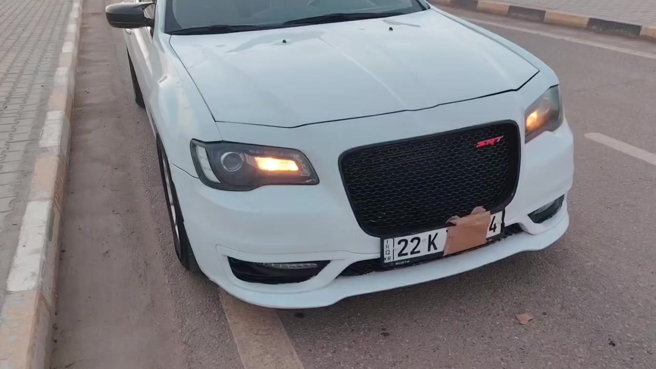 كرايسلر اوباما  اصل 2014
محدثة 20
ادوات ادوات كصه جنطه 
شاشة جبيرة وكاميرا 
تدفئة كشنات 
تشغيل عن بعد
اربع بصمات
تخم تاير جديد حدادة طوبة
مكينه هيمي
فول موصفات ماعده الفتحه 
مكان السيارة العمارة
سعرالسيارة  62 وبيها مجال 
*********** وبية واتساب
