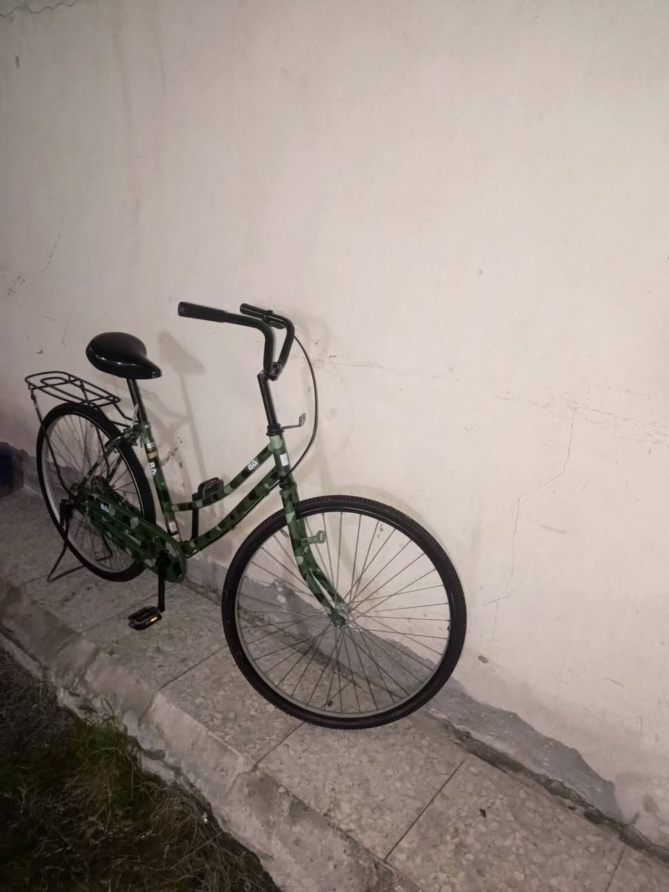 سلام عليكم "

بيسكل حشداوي نضيف وأغراضه كلهن موجودات ونضيفات 

البيسكل للبيع والمراوس ( وتنطي فرق ) اراوس باي بيسكل والسعر بالخاص 

شخطاته خفيفه ومتبين 

رجاءاً اذا مو شراي لتطبلي خاص 

( ملاحضه انت تجيني )


**إذا كنت صاحب هذا الإعلان وتريد حذفه لأي سبب، رجاءا أرسل رسالة إلى الدعم الفني**