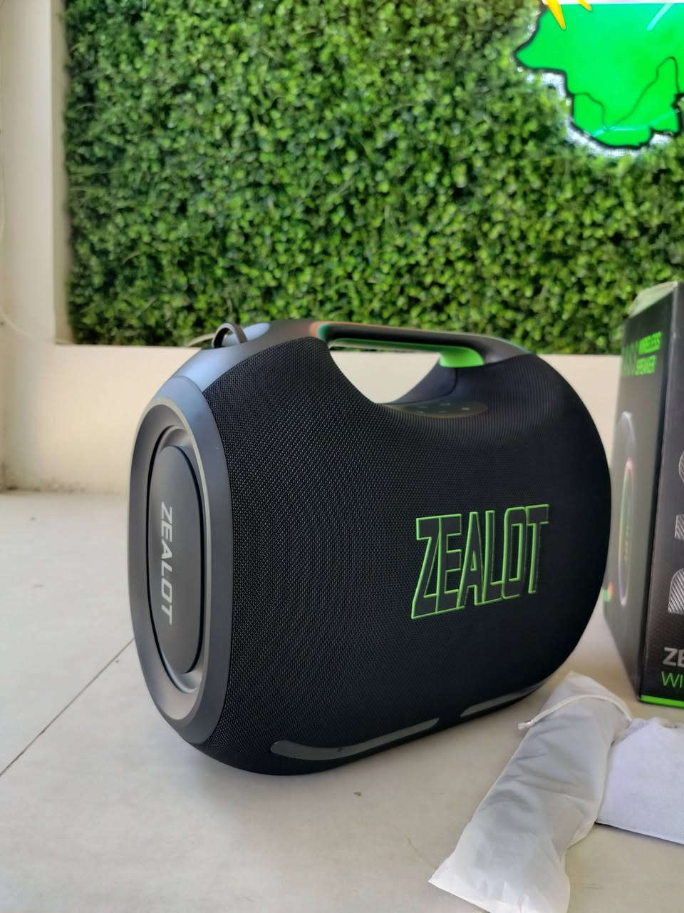 سپیکەی 250w 
بڕاندی زیالۆت  zealot ze21 wireless speaker
پاتری بەهێزی 48000mah
دوو مایکی کارۆکی لەگەڵ دایە 
نرخی 235$


**إذا كنت صاحب هذا الإعلان وتريد حذفه لأي سبب، رجاءا أرسل رسالة إلى الدعم الفني**