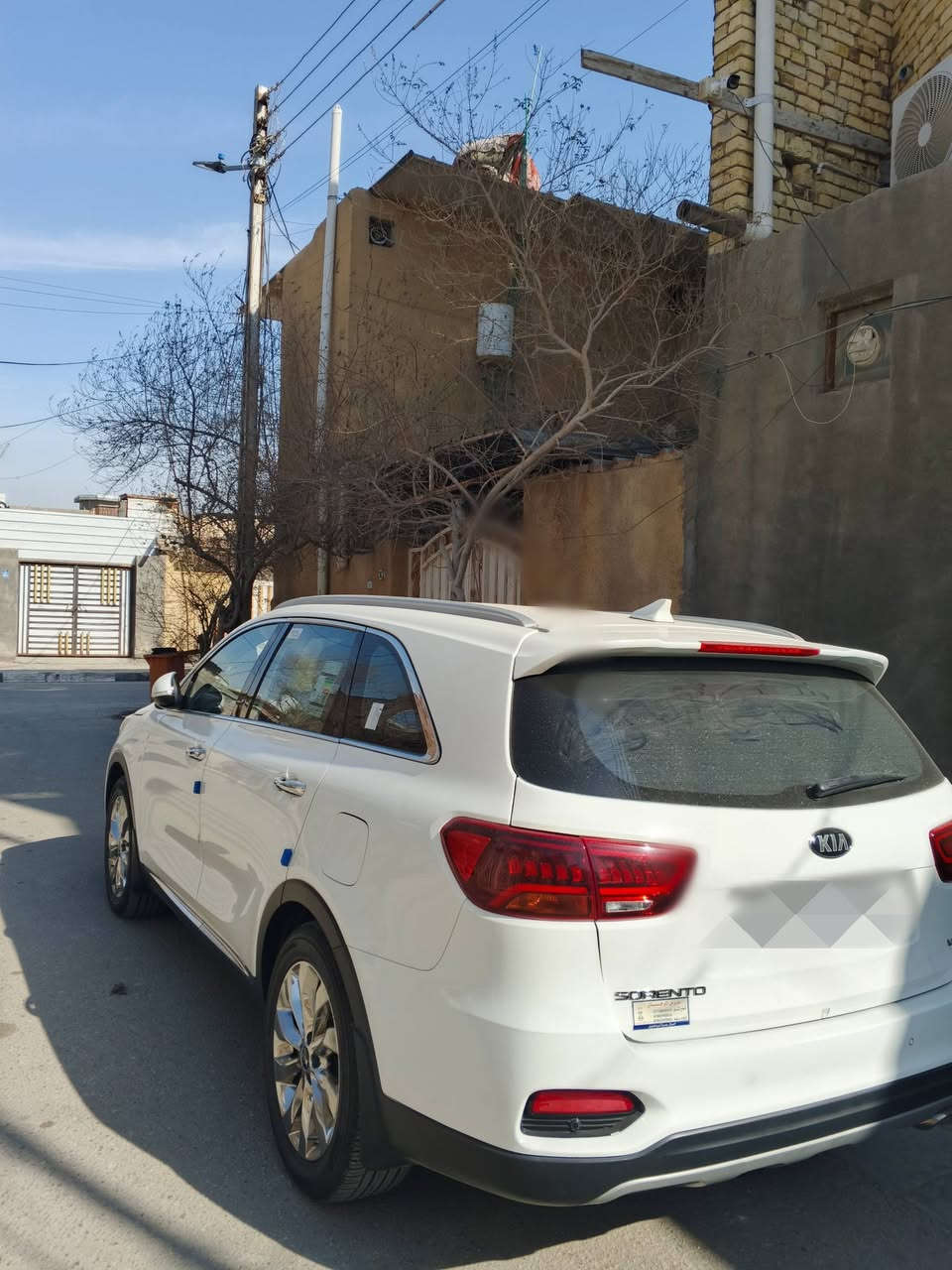 السلام عليك ورحمة الله وبركاتة
للبيع سورنتو 2020 
مكفولة كفالة عامة من
الضربة والتبديل والصبغ 
مواصفات فول ماشية 84
 عدا ألبانوراما 
مكينة 6v
محرك 3600
7 راكب
تبريد 3 قطع ثلج 
ويل كب كروم 19
تخم تاير جديد جديد
رقم بصرة الجديد مشروع وطني
السيارة 8 كير جنطة كهرباء كراسي كهرباء 
أربع أنظمة قيادة 
بردات خلفية 
سيارة عدد 2 بصمة
سيارة فقط بيها تكحيل بل باب الورة خفيف فقط والباقي مكفولة من بارد وصبغ وتبديل وضربة 
السعر 274 وبيها مجال
مكان البصرة رقم الهاتف ***********
