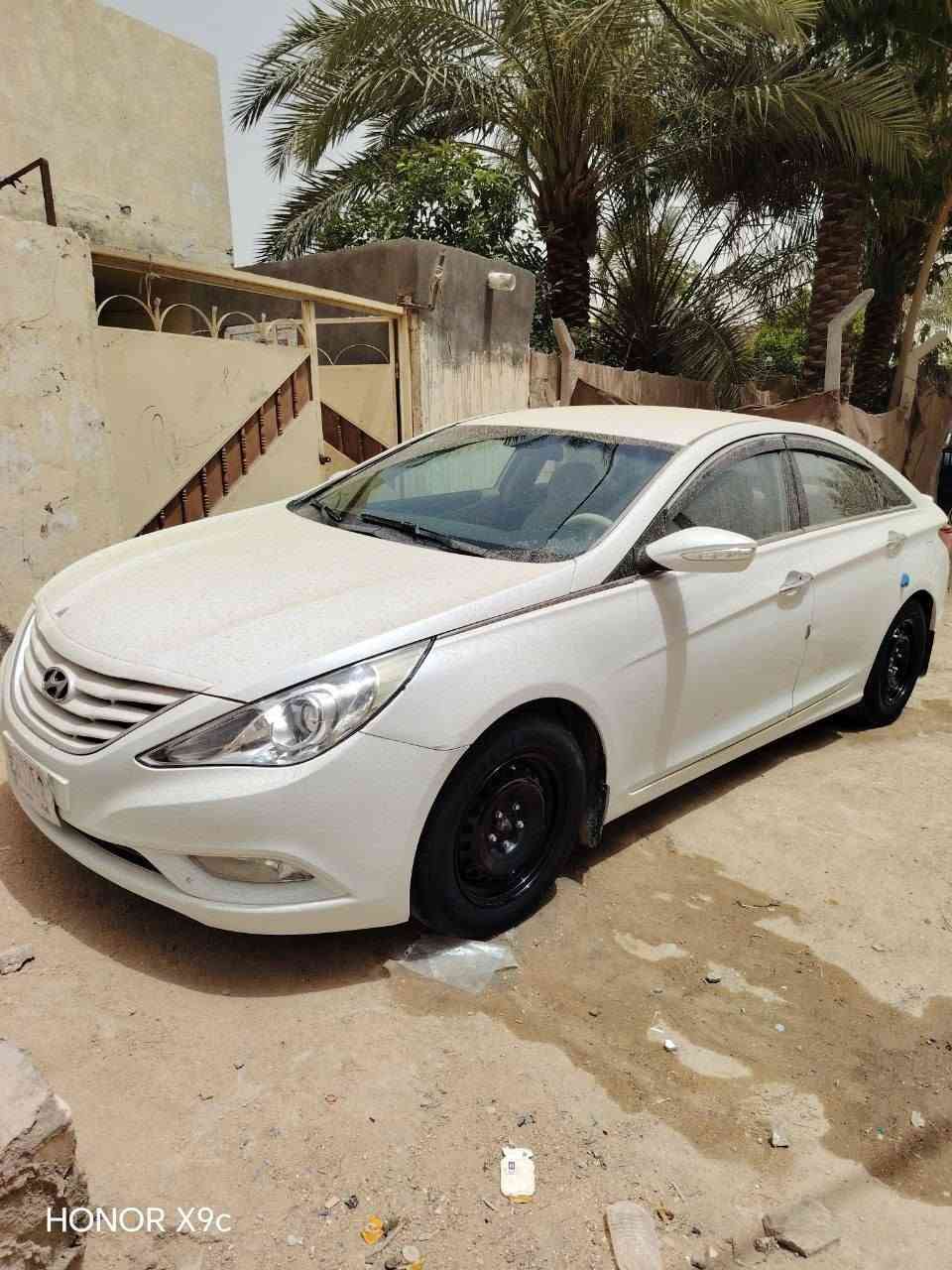 اخوان انتباه للتفاصيل
سوناتا موديل 2011
محرك 2400 دوش
سعر 110 وبيها مجال 
محرك جديد طك نايلون
منضومه ماء المحرك جديده
منضومه التبريد جديده
منضومه البانزين جديده
تخم تاير جديد
تخم ويل عادي  جديد
دعاميه و لايتات و بلاجكتورات و شباك كله جديد
اناره لد شمسي عالي و ناصي
شرط تبريد ثلج
كير ومحرك كفاله
صدر كله  جديد 
العربانه الحداديه الخلفيه تعبانه 
سياره عوزها فقط حداديه خلفيه الباقي جاهزه 
سياره بيها قطعتين باب وجاملغ خلفي مصلحات
عنوان نجف ابو صخير ***********
