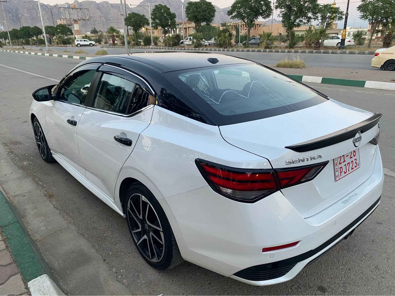 نیسان سێنترا بۆ فرۆشت SRبیلاد سەقفو شان ڕەش تەنها بێ سڵایدە مۆدیل 2025تەنها بۆنیت بۆیاخە بێ ناوگرتنو بێ ئیڕباک سەیارەکە نمونە جوانە قەپو چاڵی نییە ڕەقەم کاتی شکاوە بەس دومانگو دەڕۆژەکی ماوە بۆ زانیاری زیاترو تەفاسیل پەیوەندی بکەن*********** رانية, السليمانية
