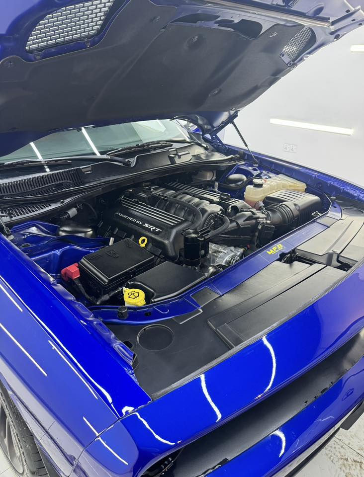 Dodge Challenger Scat Pack 2021 🐝
دودج جالنجر 2021 سكات باك 2021 
ماشية : 45,000 Km
شاشة كبيرة ، كشن كهرباء ، تدفئة كشن وستيرنك 
وباقي المواصفات العادية المعروفة للجالنجر 
السيارة مناقصها شي .
حادث امريكا خلفي جاملغات وصندوق ، وخشم جاملغ السايق بي دكره بسيطة ايرباك الامامي طاك . 
19,800$

مكان السيارة بغداد - كراده
للتواصل والاستفسار واتس اب  : ***********
