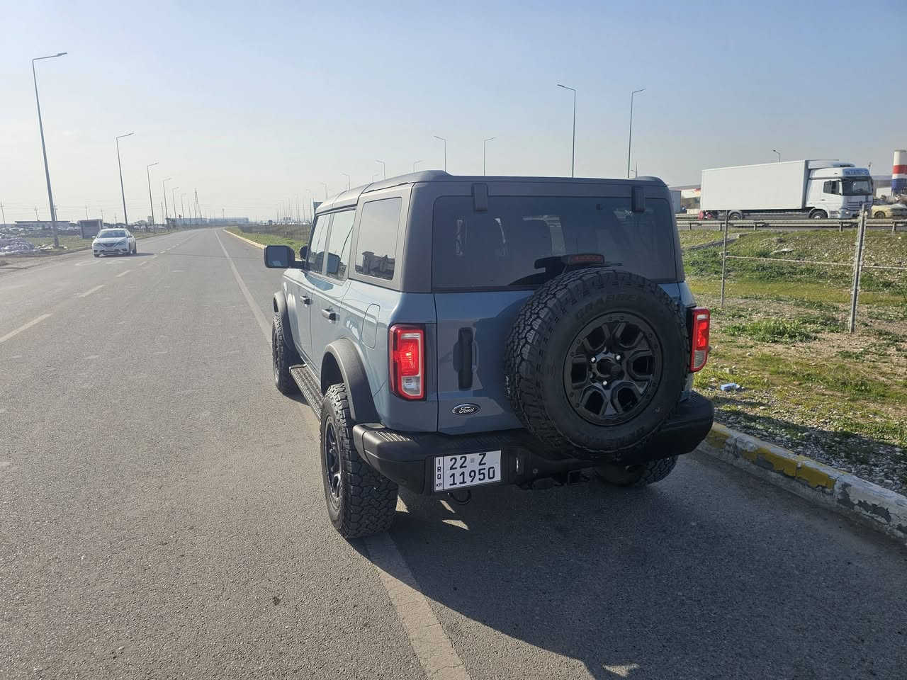 فورد برونكو 2.7 .... V6 مواصفات Black Diamond
سقف بلاستك مرغوب لون مميز 
مكان اربيل 
ماشي فقط 28 الف ميل فقط
الحادث خفيف تبديل جاملغ سائق فقط
للاستفسار ***********
***********
السعر جوه السوك 320 وبيه مجال
