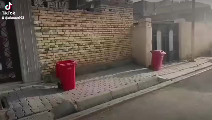 بيت للبيع طابق واحد في حي الجمعه منطقه الشيمه خلف شارع الحسينيه 
طابو صرف بسمي 
مساحه ٢٠٠م
خدمات متكامله من ماء جديد وتبليط ومجاري 
يتكون البيت من ديوانيه وهول وغرفتين ومطبخ ومنور 
البيت بناء درجى اولى كله طابوك وصب كونكريت سنه البناء ٢٢
البيت جاهز كله درجه اولى من ابواب وارضيه مع سبالت ٣ وكاونتر تفصال 
***********
علي صابر ابو حسن
