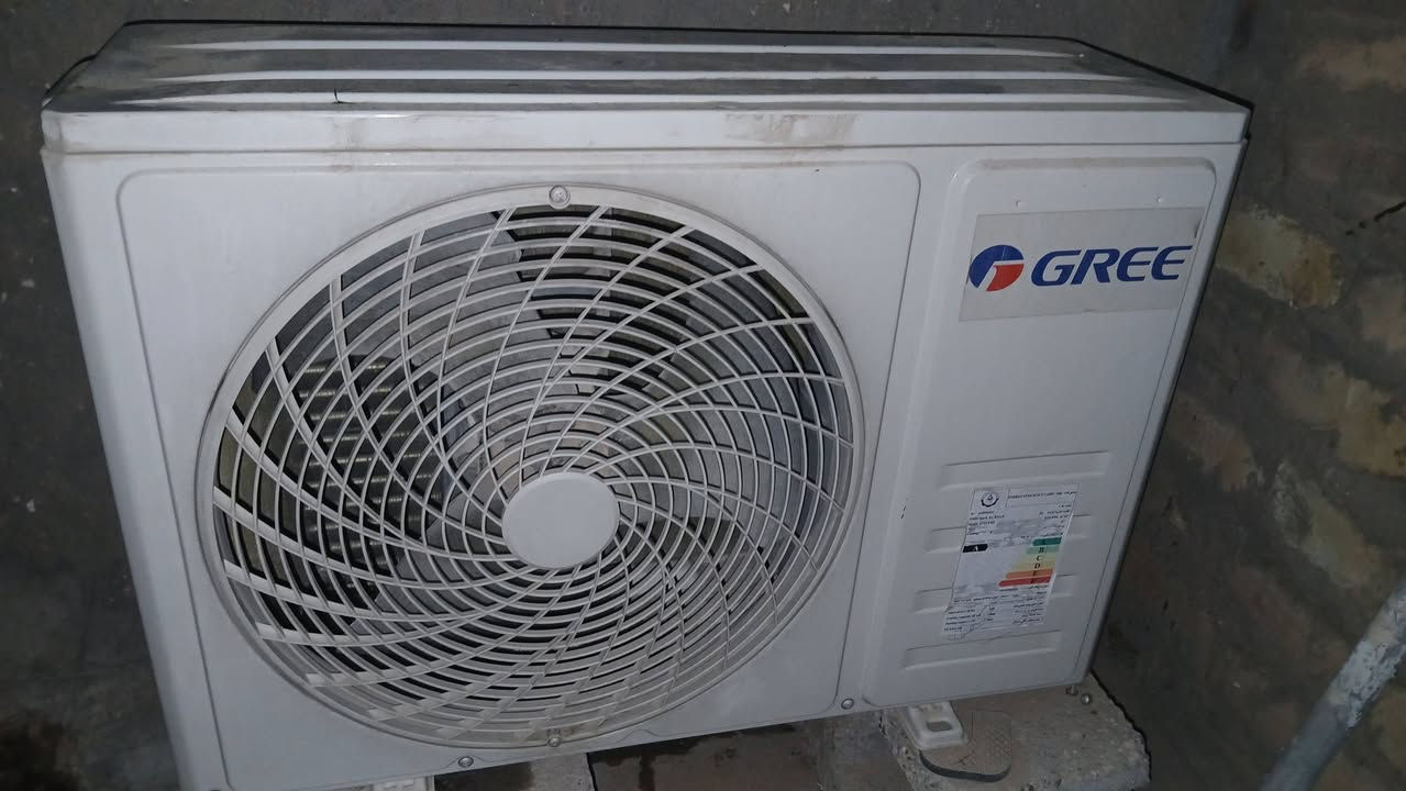 السلام عليكم سبلت طن كري انفيرتر تحكمي بي صوت خفيف بالقطعه الخارجيه شغال تجي تفحص وتشغل وتشوف.***********/***********
