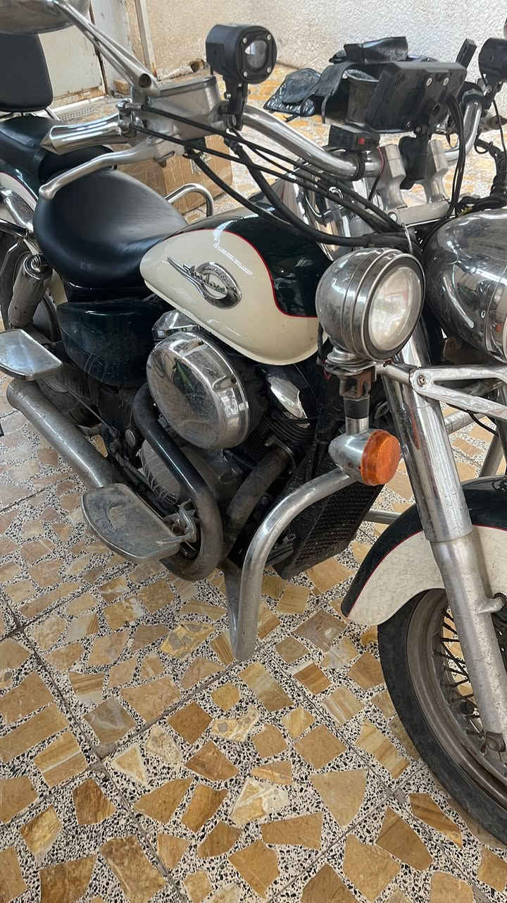 السلام عليكم احبائي الحلال للبيع هوندا شادو 400 الدراجة كارتون ماشيه ٤٧ كفالة عامة وما عايزها شي رقم ميسان سنوية ل٢٠٢٧ مكانها ميسان العماره تريد تجي للعمارة وترجع بيها ترايك لزاخو سياقة تريد توصيل ماكو اشكال الاضافات شاشة كاربلاي مع كامرات امامي خلفي مع منظومة زنون وبلوجكتر نهار شرط اخوان السعر ٢٥ وبيها مجال بسيط وبخدمتكم خاص او واتساب ***********
