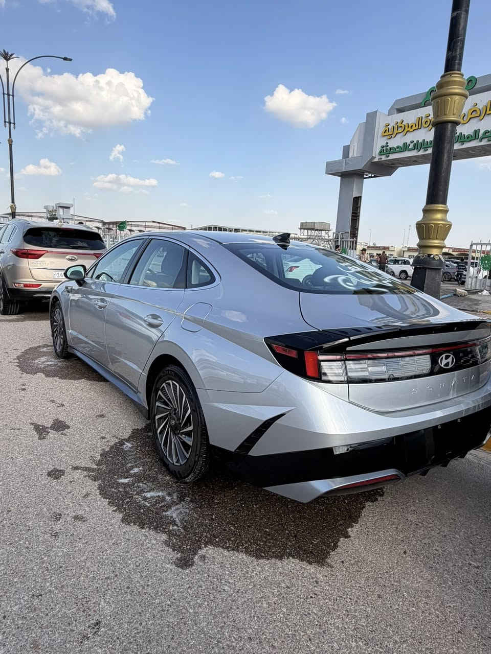 سلام عليكم سوناتا هايبرد مديل 24 دخول جديد كفاله عامه حادث شباك فقط موجود صور الحادث السياره فول عدا البنوراما السعر 225وبيها مجال ***********
