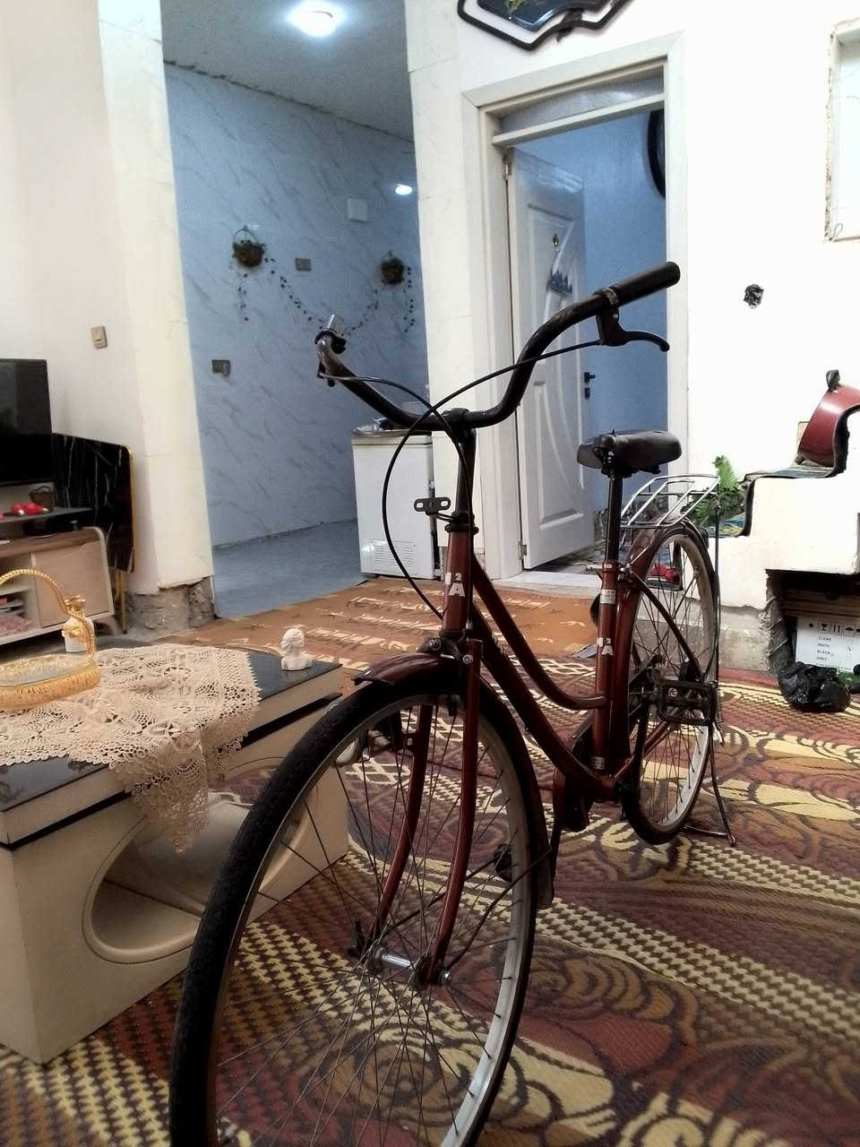 بايسكل بناتي للبيع حجم 27 بايسكل نضيف ويخبل وشغال بريكات امامي خلفي موديل 2019 ياباني مال حاوية السعر 85 وبيه مجال المكان بغداد حي اور ***********
