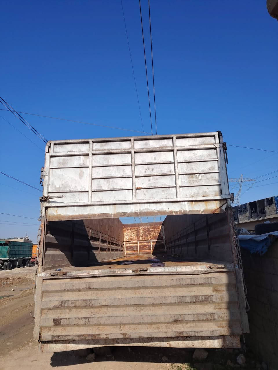 عربانه اللبيع الطول 12 التواصل عل رقم ***********
