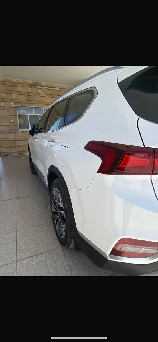 سلام عليكم 
سنتافي ٢٠١٩خليجي كفاله عامه 
فول مواصفات عدا البنوراما
٦سلندر ٣٥٠٠
رقم اربيل 
***********
السعر ٢٣٣
