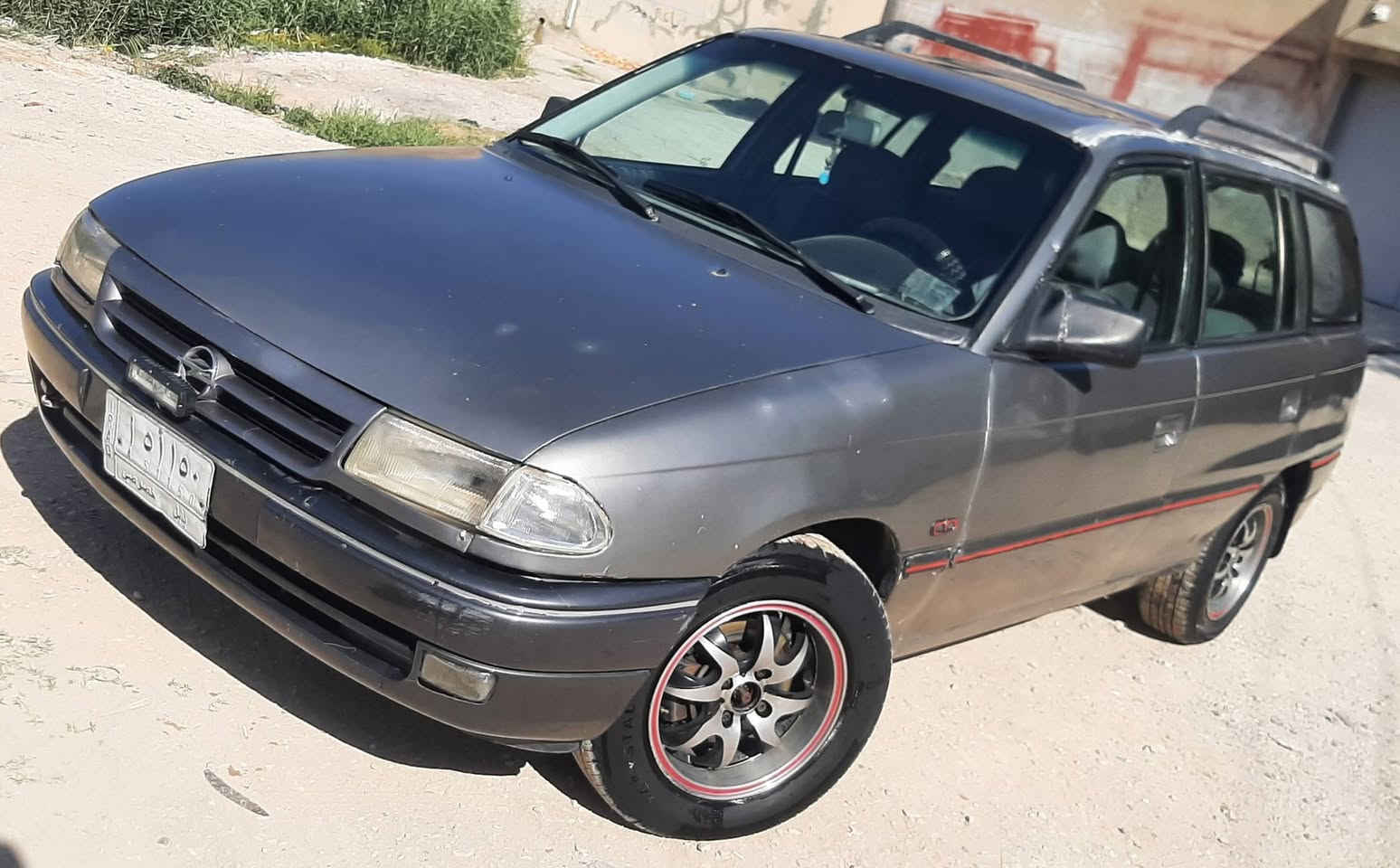 اوبل استرا مديل 1993 حجم 20 
سعر 35
***********
