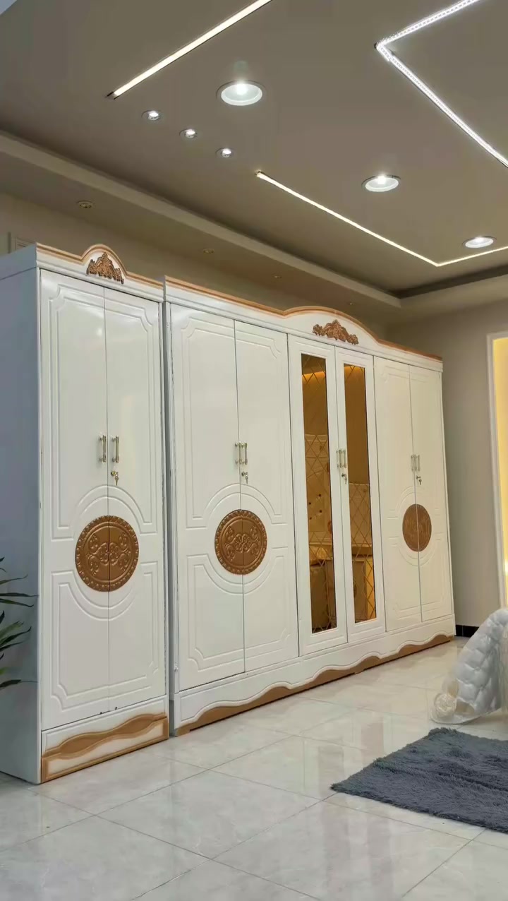 #السعر // مليون فقط ✅

#تفاصيل الغرفة المرمري  ....

 #خارج ٤ملم ام دي اف 🔺
وداخل معاكس ٣ملم 
#صبغ حراري  درجة اولى 
#عدد القطع  ٧ قطع ✅من اوفيا 2
🔺1 //جرباية  قياس  ١٦٠ × ٢٠٠ 
🔺//ميز جانبي ايسر قياس ٥٠
🔺2// وميز  جانبي  قياس ٥٠
🔺3// زاوية ارتفاع مترين عرض ٨٠
🔺4// وميز بلازمه  
🔺5//وميز مراية ارتفاع مترين عرض ١٢٠
🔺6// وكنتور ٦ باب  ارتفاع مترين و١٥ طول ٣ متر و١٥

القطعه الثامنة حسب الطلب ✅

(توصيل مجاني مركز بغداد )
التوصيل يشمل الشد مجاني ✅

#باقي المحافضات حسب البعد✅🚚🚚🚚
#للحجز_او_الاستفسار_مراسلتنا_دايركت📩 
#متوفر_توصيل_لكافه_محافضات_العراق🚚
#كلشي_جديد_بجديد_


**إذا كنت صاحب هذا الإعلان وتريد حذفه لأي سبب، رجاءا أرسل رسالة إلى الدعم الفني**