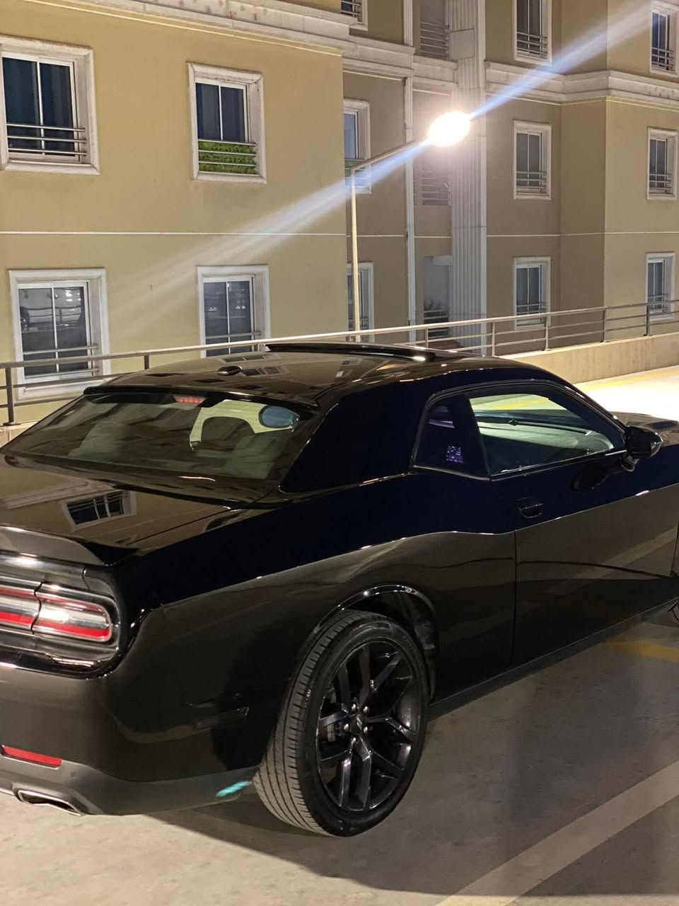 اللهم صلي على محمد وال محمد ❤️
سيارة جالنجر 2020 sxt فول مواصفات 🔥
3600 🔥
حادث جامرلغ وملصح بارد بدون ايرباك بدون شواصي بدون دواخل مكفولة من دعامية للدعامية بيها الباب كلير ب امريكا والباقي مكفول من دعامية للدعامية محرك وكير كفاله ✋ صور الحادث بالمنشور 

فول مواصفات 👌
رقم بغداد 

200💲 وبيها مجال بسيط للتواصل مراسله ع فيس او ع رقم واتس اب فقط *********** سيارة احلى من الصوره بهواي ومداخلة تصليح أبد 👌

ماشية 30 فقط ✋
