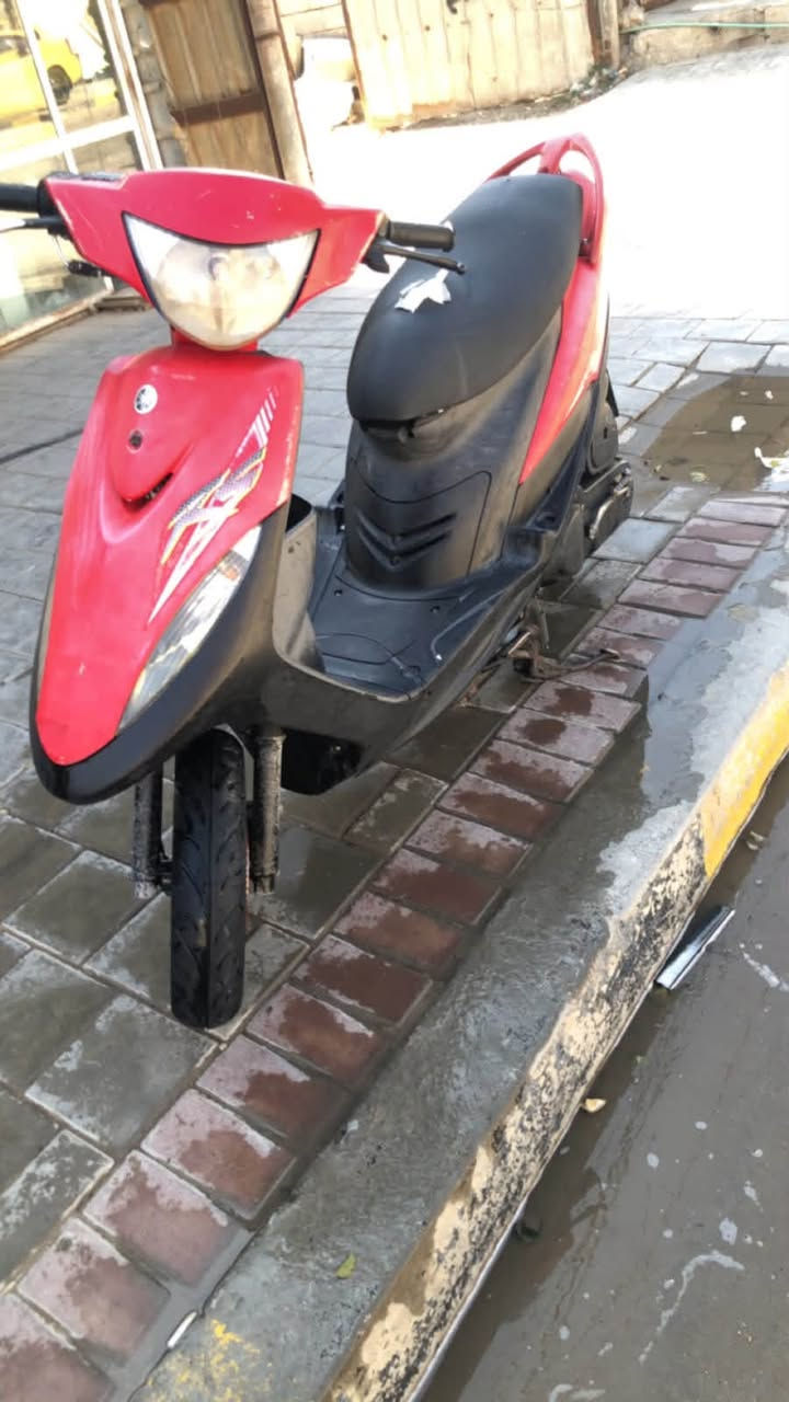 سلام عليكم دراجه للبيع و كفاله عامه و نضيفه و بكاني زعفرانيه  قبل لا تعبر جسر وسعر 850 و رقم هاتف ‭***********

