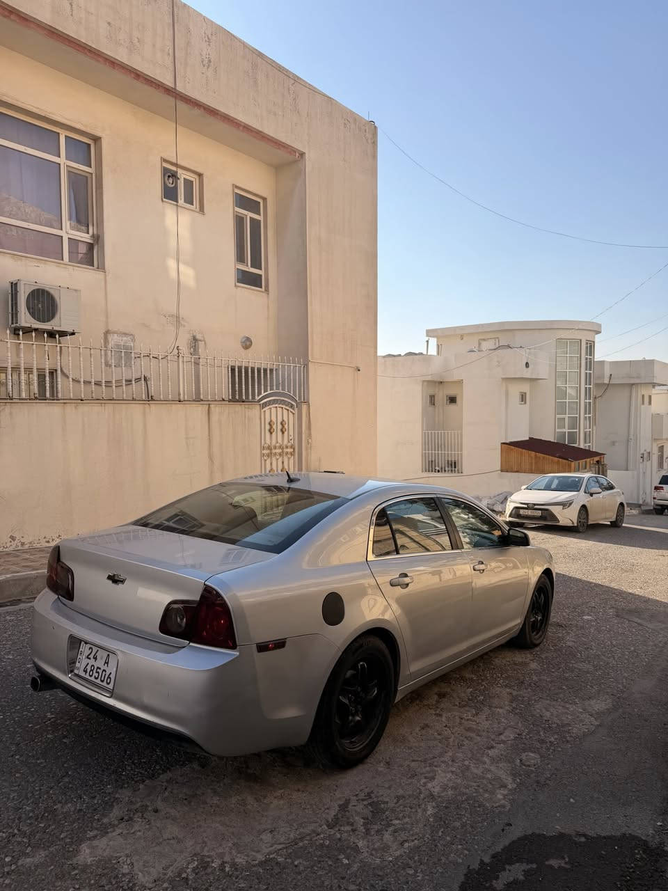 السلام عليكم ماليبو 2010 بيها قطعتين صبغ 
سياره جديده كلش سعرها 70
شاشه كار بلي 
داشكام بيها مواصفات هوايه 
مكان سياره دهوك 

0781 545 4540

0750 580 4948
