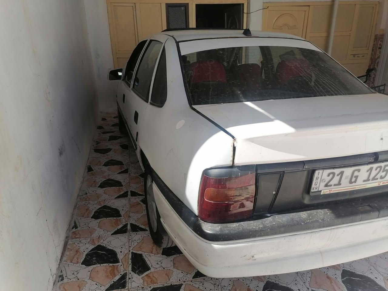 اوبل فيكتر موديل 1990 محرك 20 كير ومكينه شرط بطاقه بنزين موجود سنويه لحد 29رقم تلفون *********** كركوك, العراق
