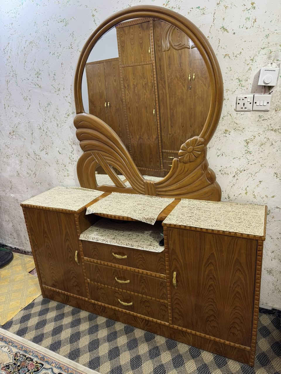 السلام عليكم 
غرفة نوم مستعملة صاج صناعة عراقية 
مداريهة ونضيفة كلش وتكمة تجي وتشوف بعينك
السعر خاص 
ماكو توصيل تجي للبيت وتشوفهة كل الهلا بليجي
مكاني بغداد-الشعب


**إذا كنت صاحب هذا الإعلان وتريد حذفه لأي سبب، رجاءا أرسل رسالة إلى الدعم الفني**