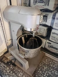 عجانه البيع 20 التر السعر 600الف 07830022911