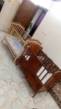 تخت اطفال • يفتح جهة الام