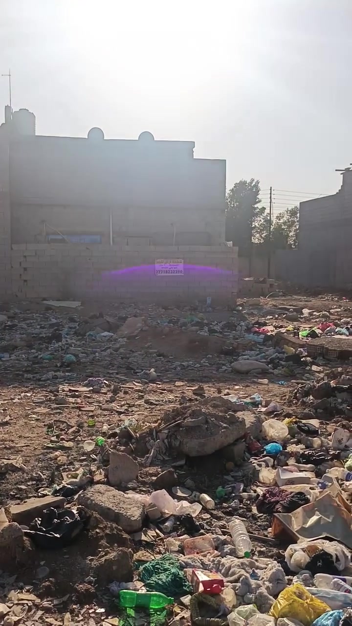 ملاحضه بيع مستعجل 
السلام عليكم ورحمة الله وبركاته،  
قطعة أرض للبيع بمساحة 200 متر، بواجهة 10 أمتار وعمق 20 متراً.  
تقع القطعة في بوب الشام، بستان حجي بشار.  
للتواصل: ***********، أبو علي الحداد.
