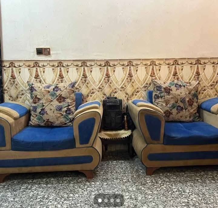 تخم للبيع 
٧ مقاعد
ثنين نفر 
وحده ام نفرين
وحده ام ال ٣
العنوان / الحله المحكمه الجديده 
السعر / 300
***********
